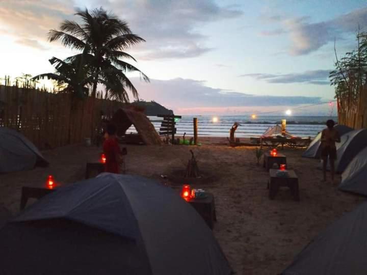 إل نيدو Bucana Kamp Payapa Beachfront المظهر الخارجي الصورة